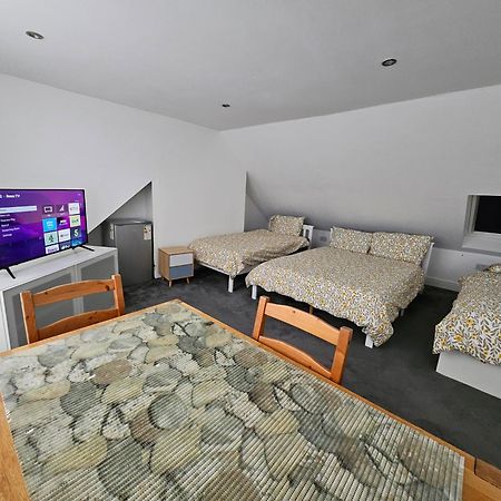 Апартаменти Snoozeden Westmead, Віндзор Екстер'єр фото